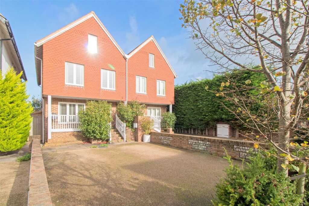 Castle View, The Street, Bramber