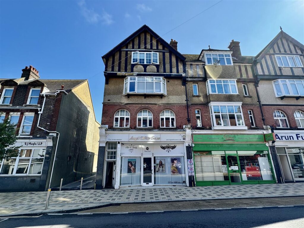 Beach Road, Littlehampton