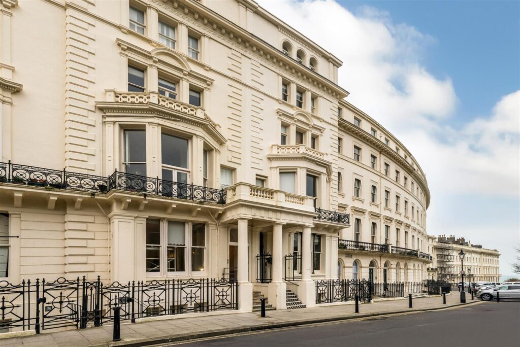 Palmeira Square, Hove