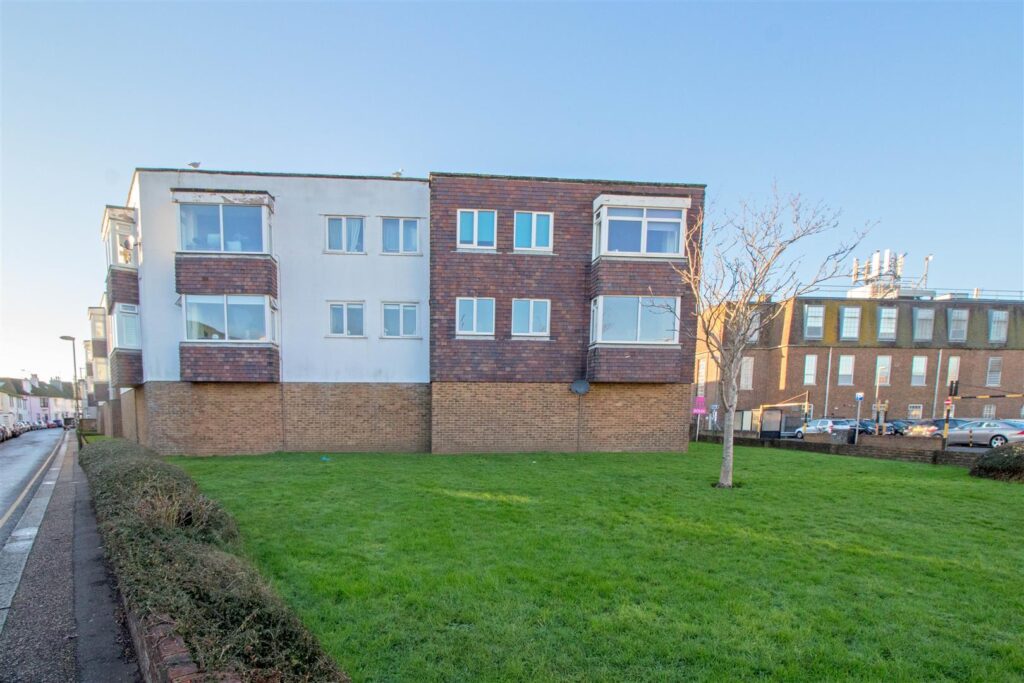 Swanborough Court, Shoreham-by-Sea, BN43