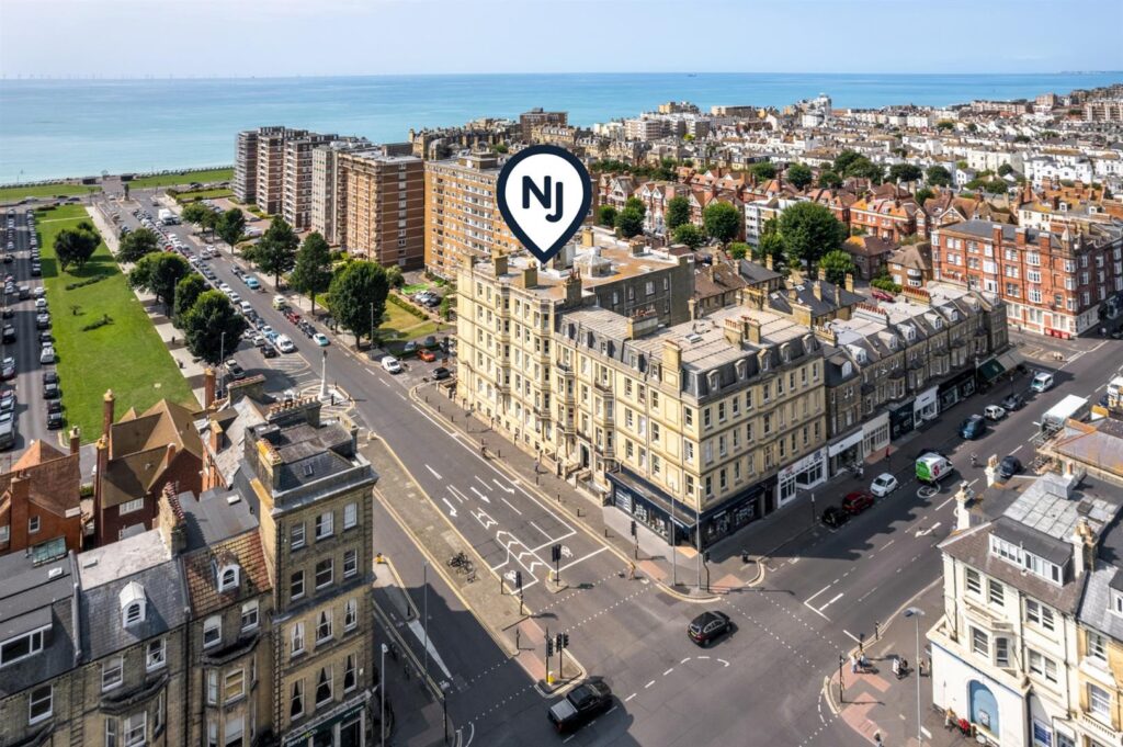 Grand Avenue, Hove