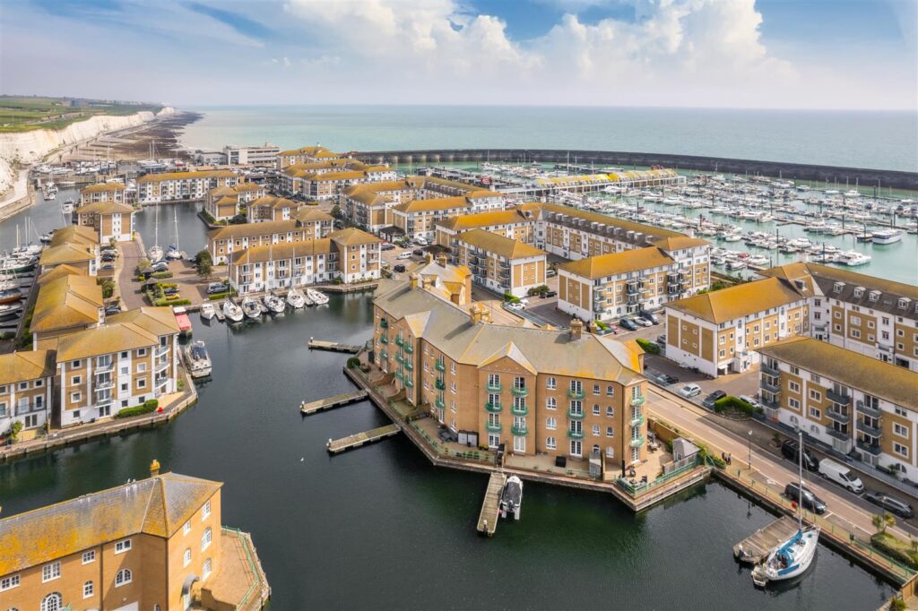 The Strand, Brighton Marina Village
