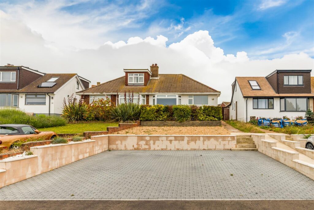 Holmbush Way, Southwick, Brighton
